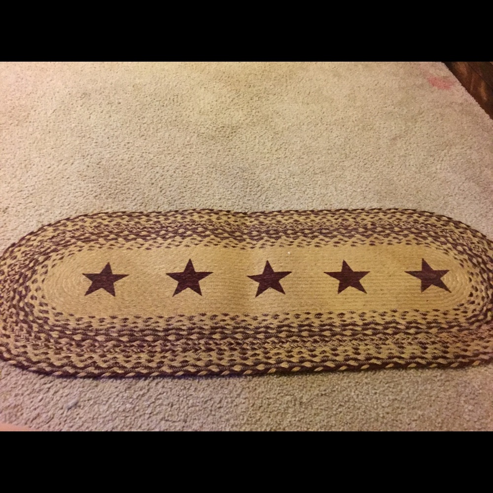 Primitive decor